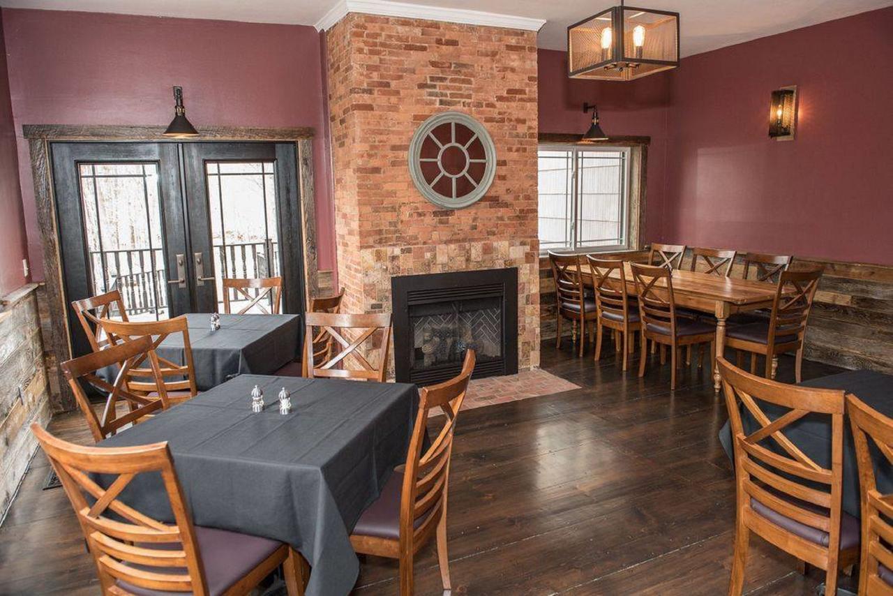 Creekside Inn Oneida Extérieur photo